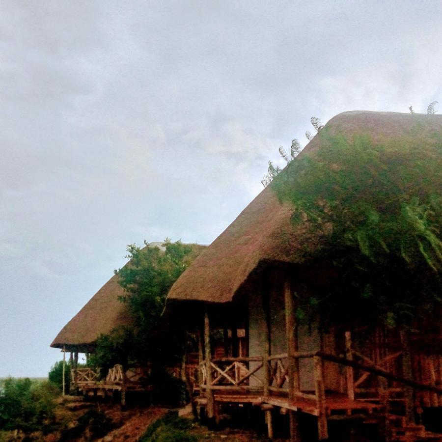 Tembo Safari Lodge Katunguru ภายนอก รูปภาพ
