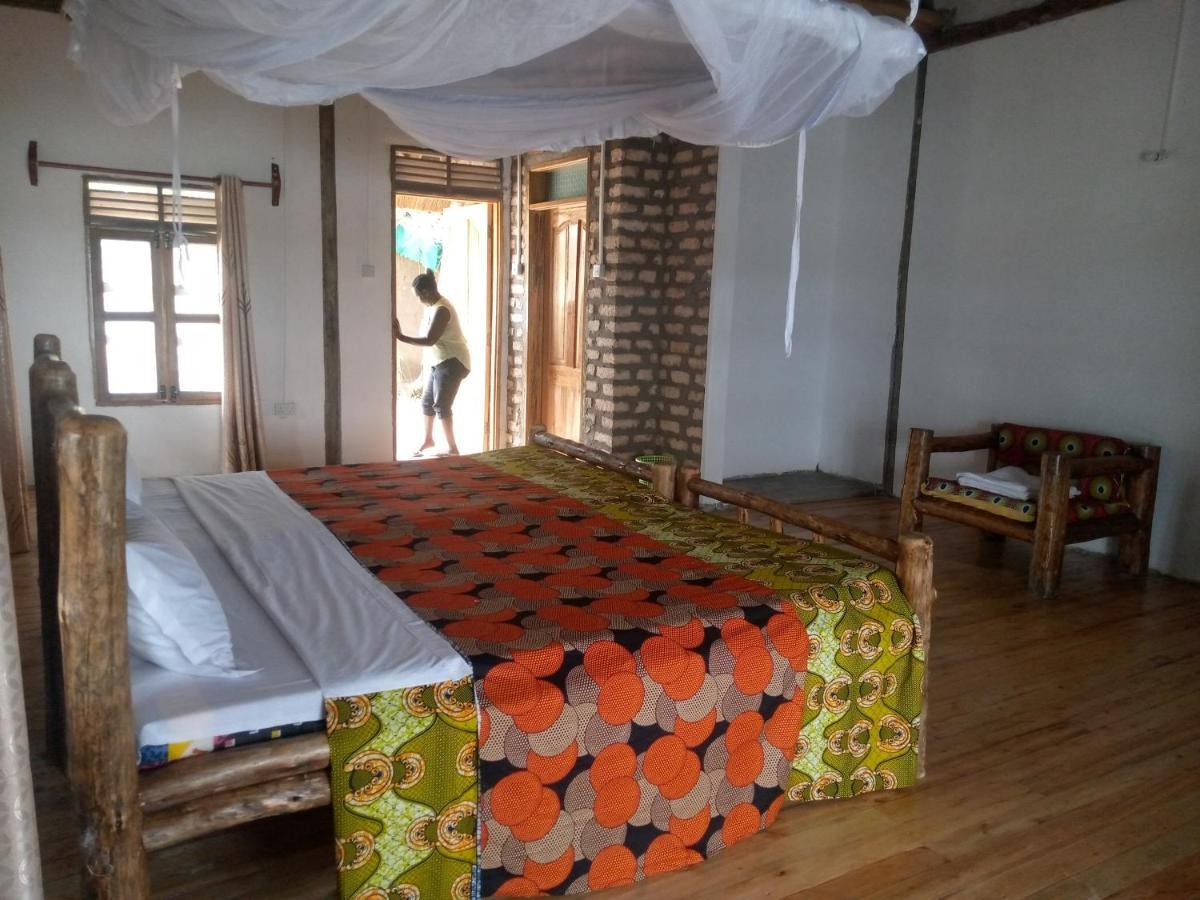 Tembo Safari Lodge Katunguru ภายนอก รูปภาพ