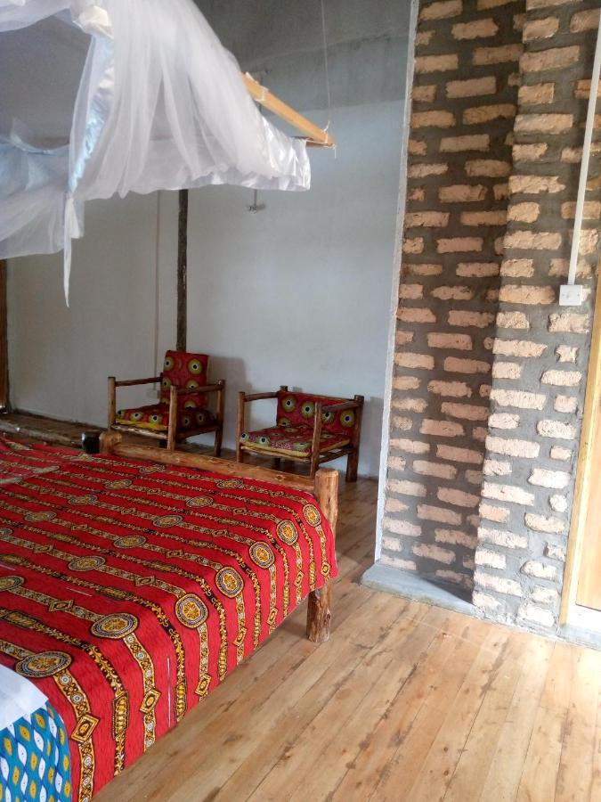 Tembo Safari Lodge Katunguru ภายนอก รูปภาพ