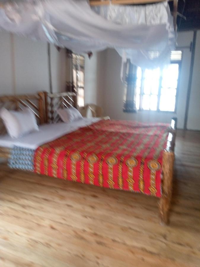 Tembo Safari Lodge Katunguru ภายนอก รูปภาพ