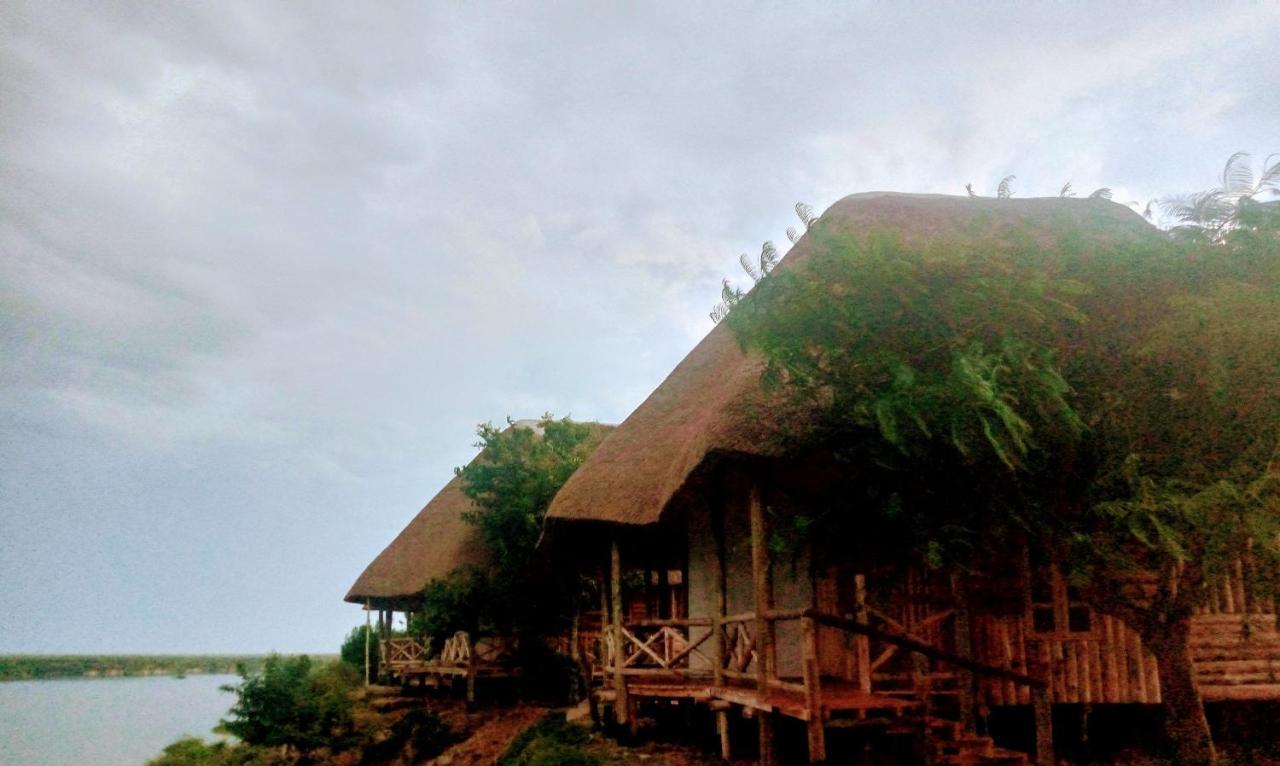 Tembo Safari Lodge Katunguru ภายนอก รูปภาพ