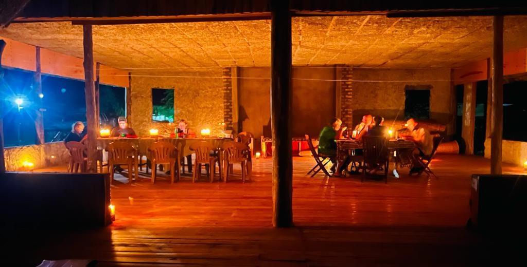 Tembo Safari Lodge Katunguru ภายนอก รูปภาพ