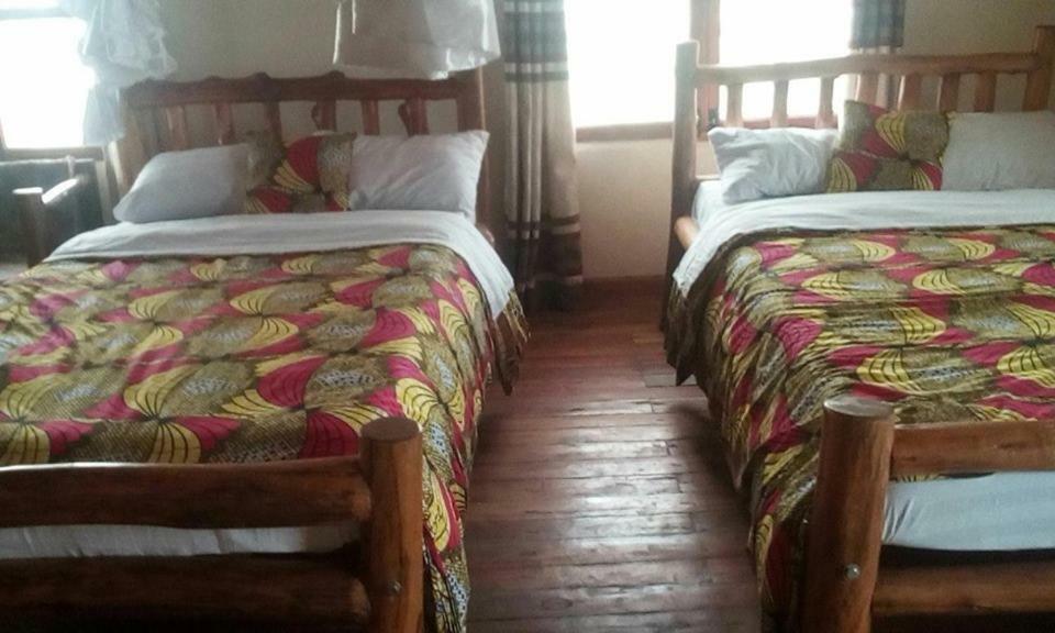 Tembo Safari Lodge Katunguru ภายนอก รูปภาพ