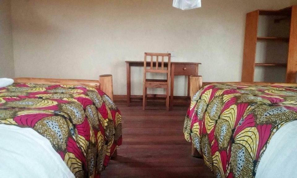Tembo Safari Lodge Katunguru ภายนอก รูปภาพ